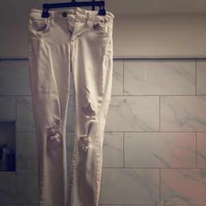 JOE’s adorable straight leg white jeans!